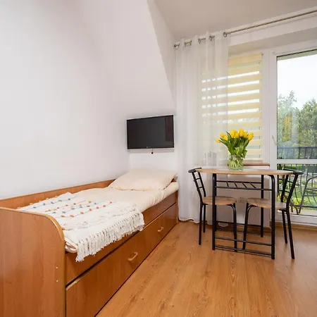 Letniskowe I Savana Nad Morzem בית הארחה יארוסלאביש